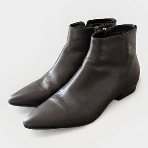 Aquatalia Italian Black Patent Leather Side Zipper Pointed Toe Ankle Boot Size 9